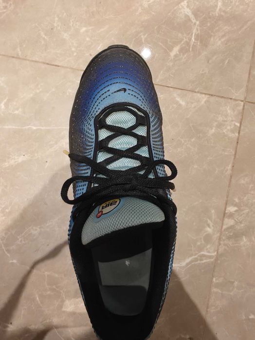 Продавам маратонки Nike airmax DN