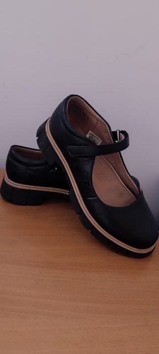 Туфли в школу на девочку