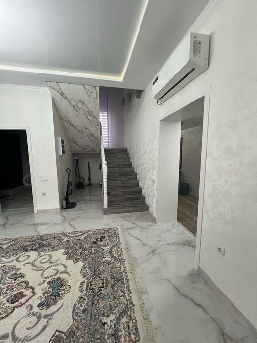 Продам двух этажный котэдж