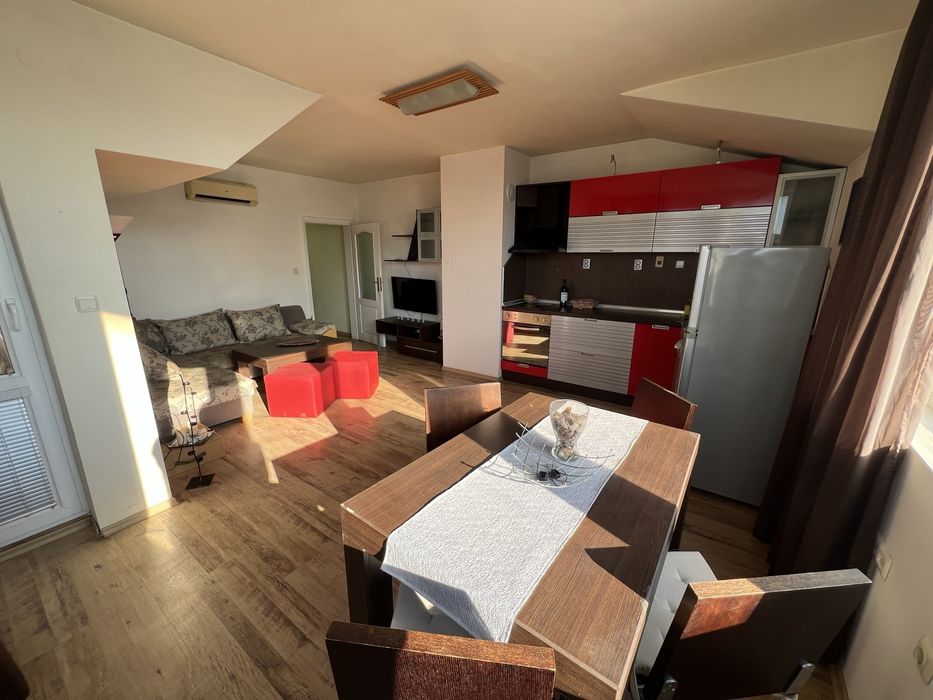 Дава се под наем Двустаен апартамент в Варна, ХЕИ - 76 кв.м за 488.58 € - Снимка #1