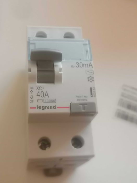 Siguranta cu diferential 40A  30mA Legrand