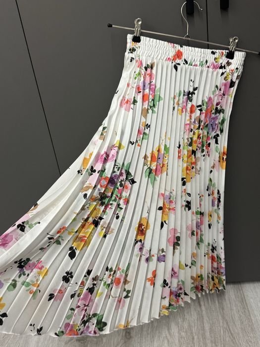 Плисирана Пола  Zara