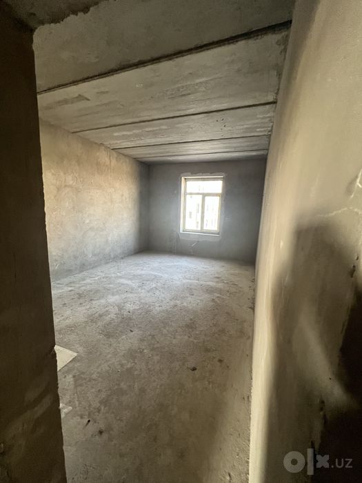 9-qavatli domning 7-qavagidagi 2 xonali uy sotiladi