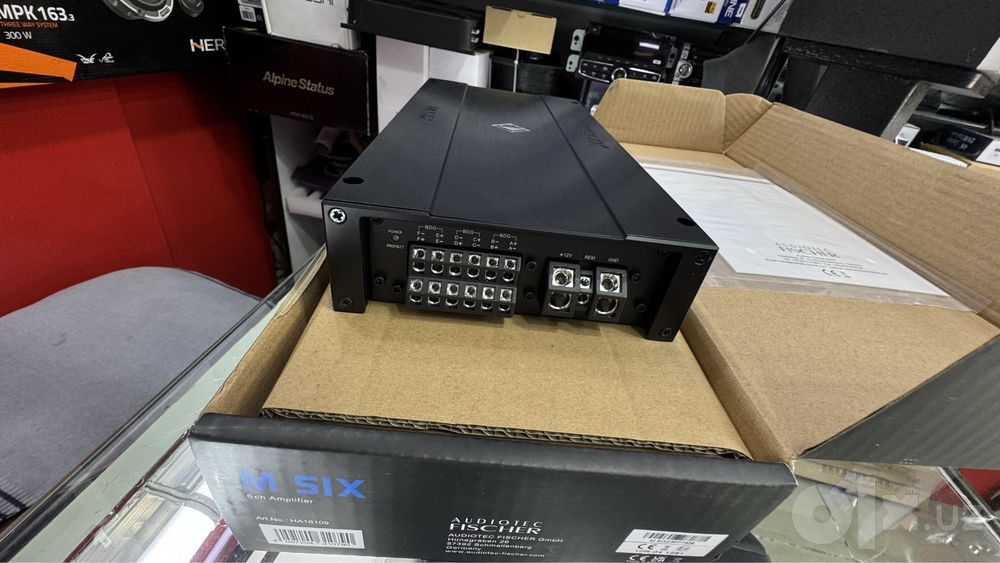 HELIX M SIX 6 ch amplifier