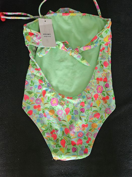 Бански, дрехи за момиче