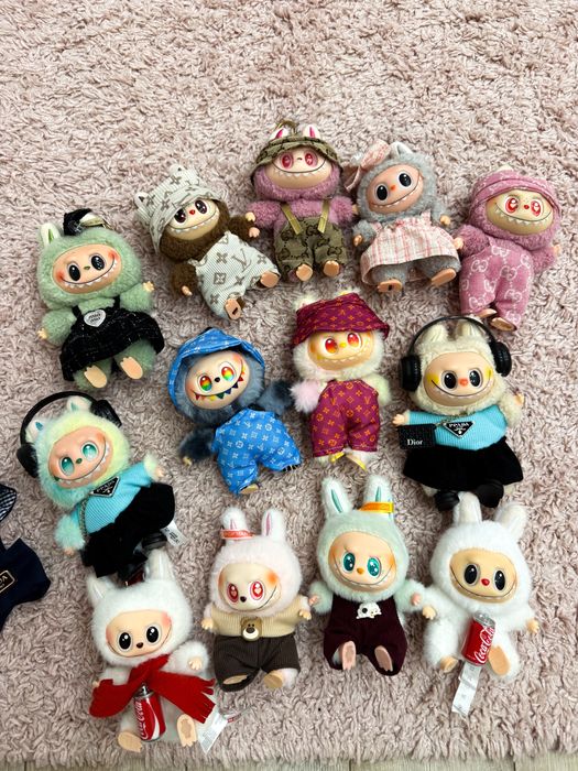 Лабубу / Labubu с дрехи