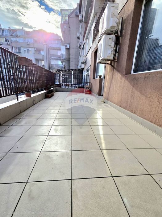 Продава се Двустаен апартамент в Варна, Левски - 88 кв.м за 1072 €/кв.м - Снимка #12