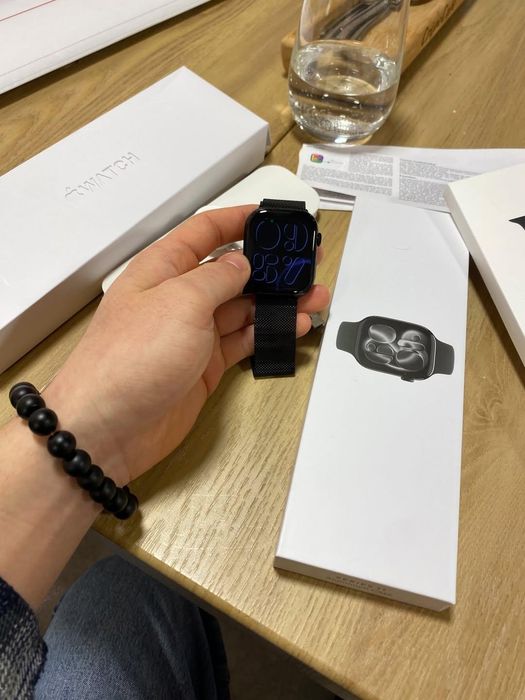 Продаю apple watch 11
