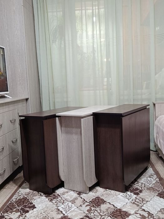 Стол-трансформер, стол-книжка