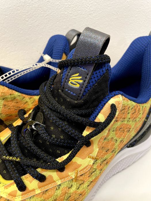 Ghete baschet Curry 10 (UnderArmour) Bang Bang - size 45 - noi