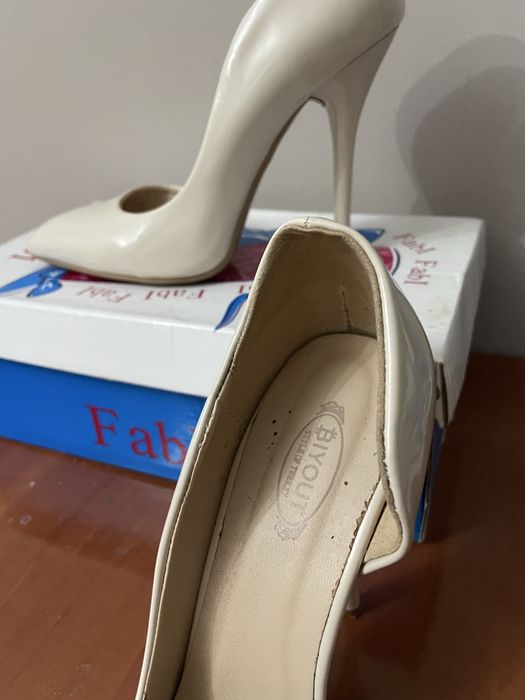 Турецкий каблук, бежевый