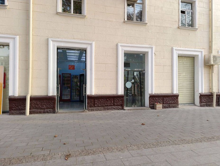 Срочна Продаётся Нежилой Помищения 1-линия Яккасарай 123 м2 фасад 12 м