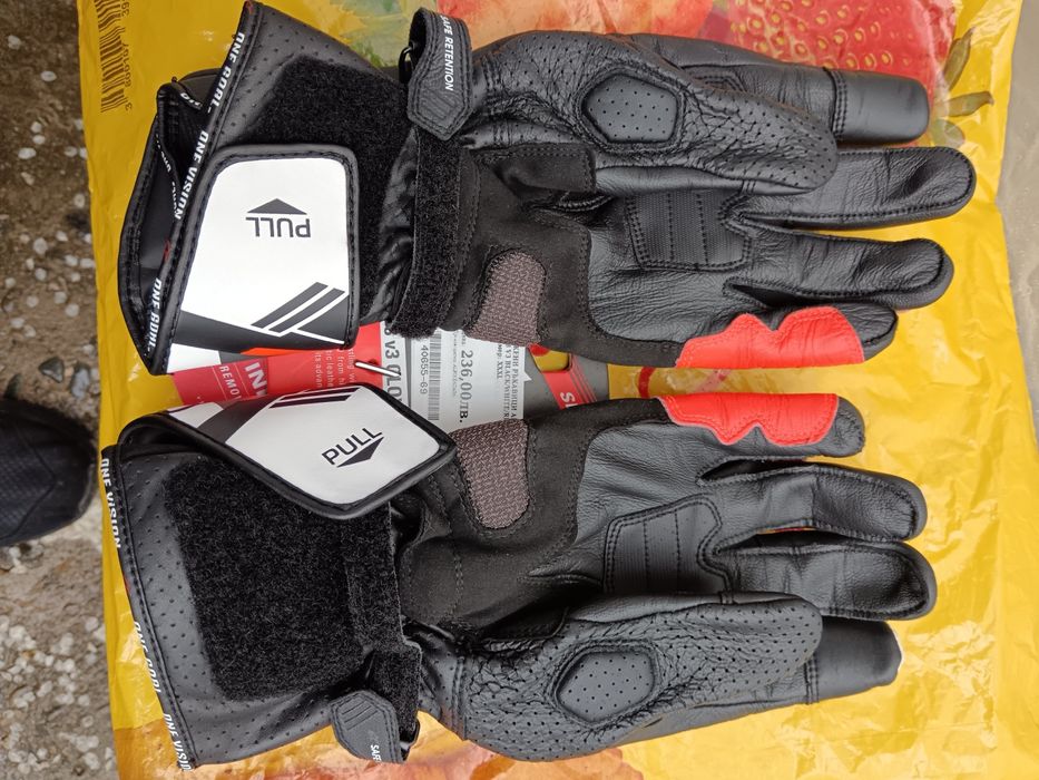 Кожени мото ръкавици Алпинстарс чисто нови