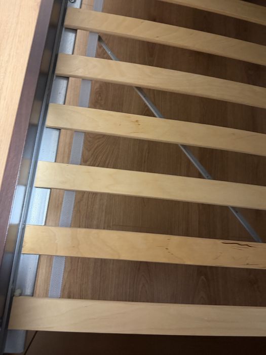 Pat Ikea 140x200cm, saltea inclusa