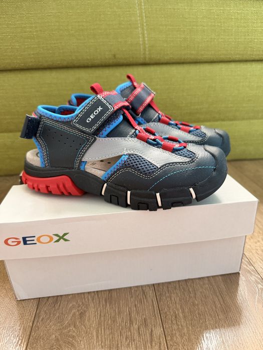 Geox Детски сандали номер 33