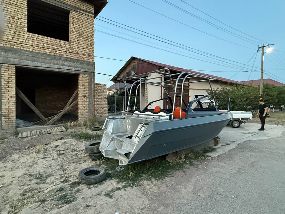 Продаётся катер 7,0 х 2,8 м