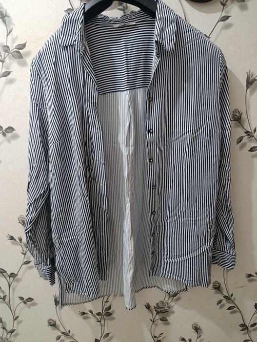 Продавам ризи S/M размер