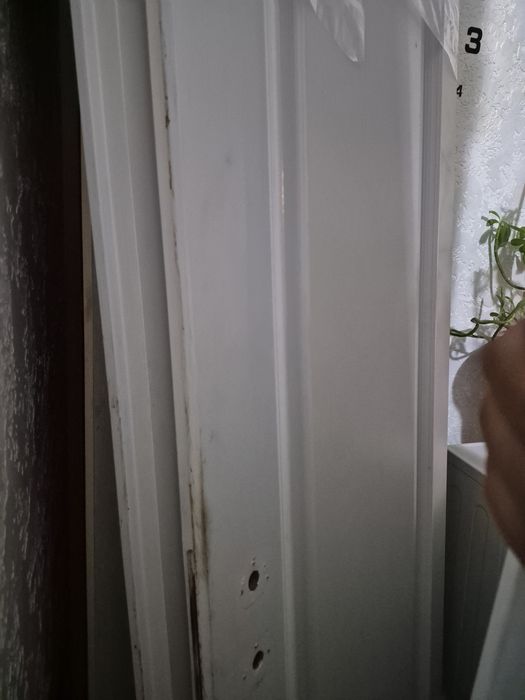 Двери белые межкомнатные б/у