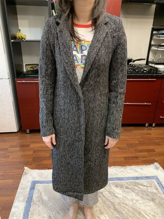 Продам пальто демисезонное