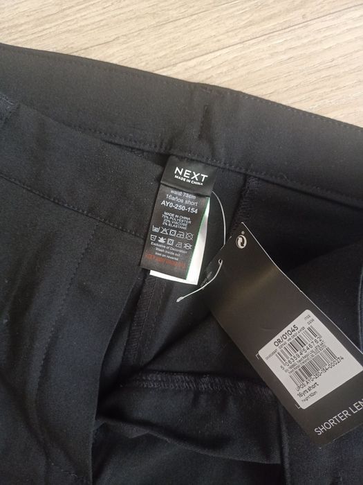 Брюки школьные NEXT размер 16 лет  -5000.