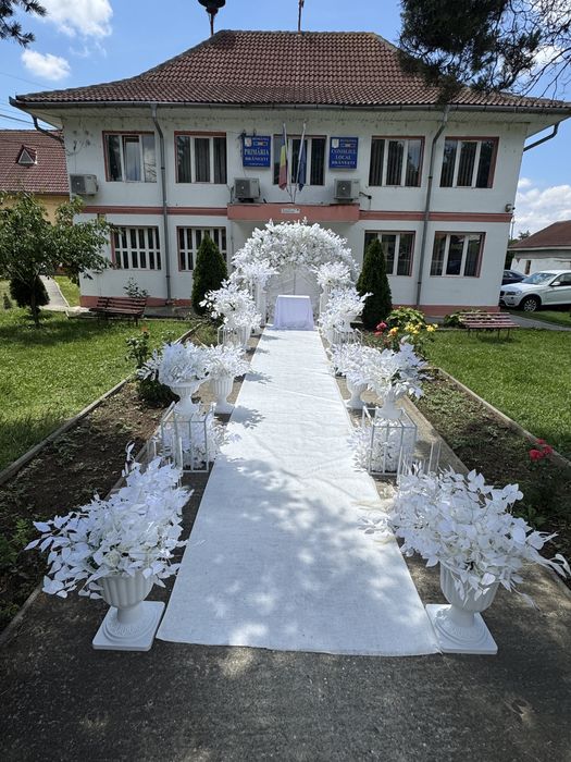 decor evenimente si cort complet utilat