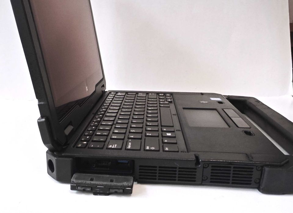 Laptop Dell Rugged pentru diagnoză, industrie, condiții extreme