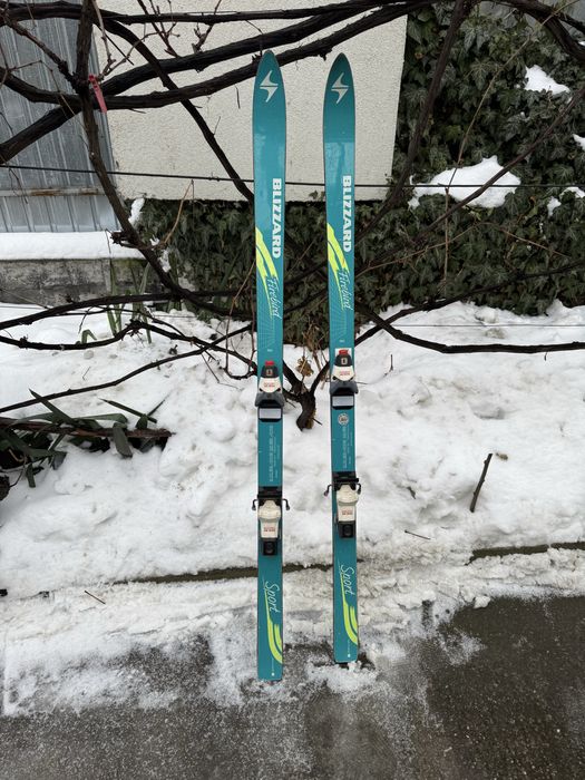 Schiuri Blizzard 158cm