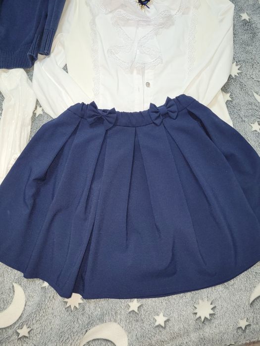 Продаю вещи школьные на девочку