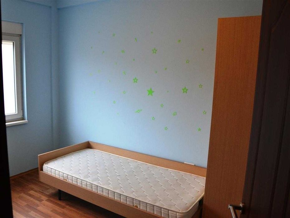 Дава се под наем Тристаен апартамент в Бургас, Братя Миладинови - 79 кв.м за 255 € - Снимка #2