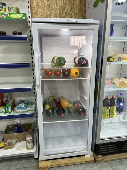 Продам витринный холодильник