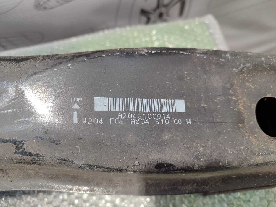 Armătură / Traversă bară spate Mercedes-Benz Clasa C W204 A2046100014 2010 / [2007-2014] / (1C3)