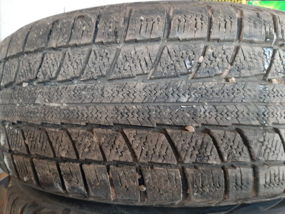 Продам диски с зимней резиной