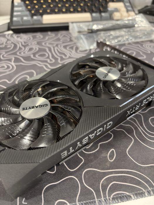 Продам видеокарту Gigabyte RTX 3060 12gb