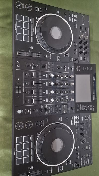 Pachet Complet DJ Profesional: Pioneer XDJ-XZ + SUNET STEREO 2x RCF ART 912-A (4200W) + Decksaver + Stative Gravity + IEM Lekato + Cabluri XLR