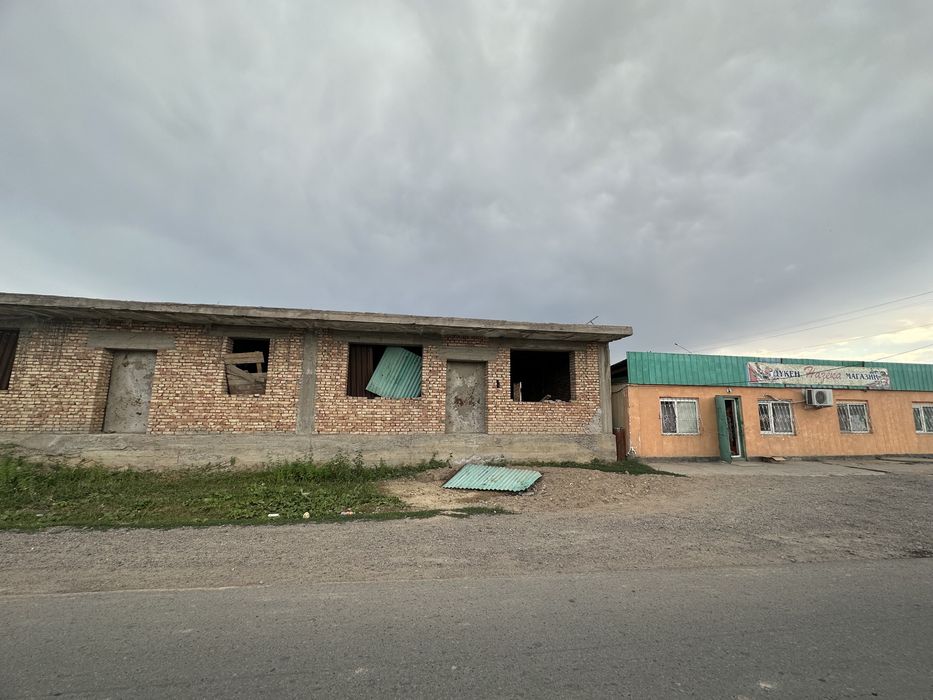 Продам магазин с постройкой