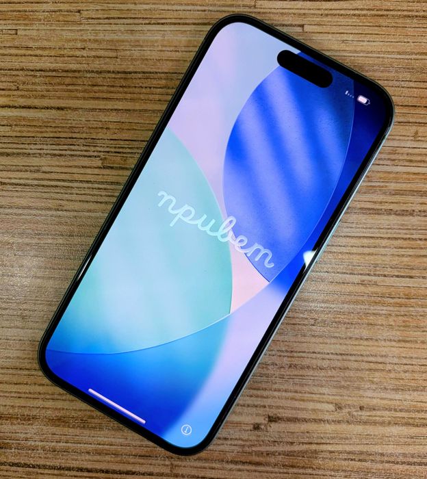 Продам iPhone 16, 256 ГБ (teal).