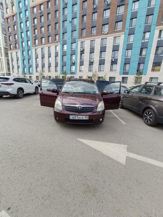 Продам Тойота Королла Версо