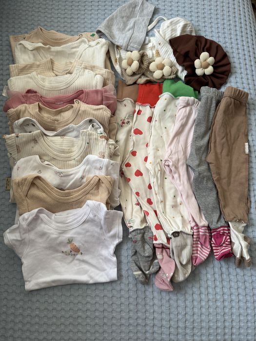 Продам дешево одежду, коврик, слинг