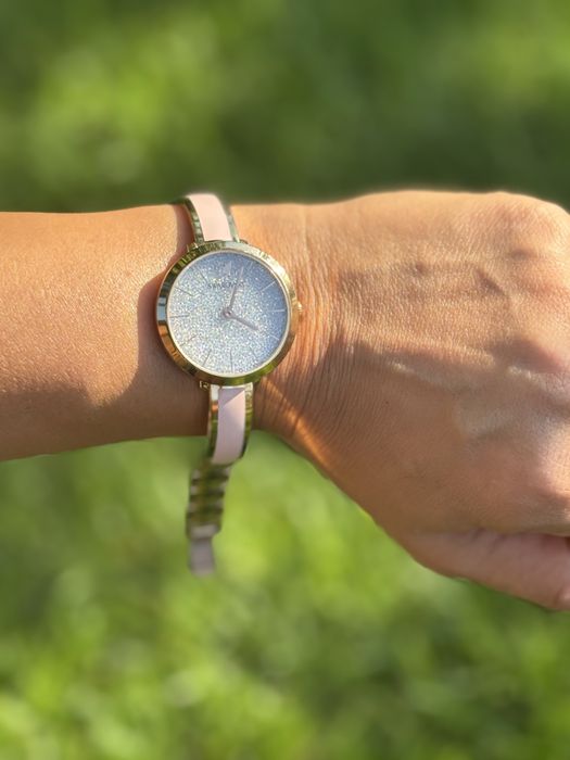 Часовник на Swarovski, модел Swarovski Crystalline Delight