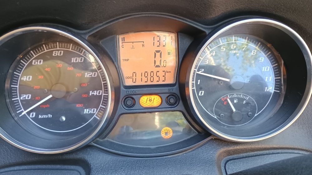 Продавам скутер Piaggio Mp3,250i