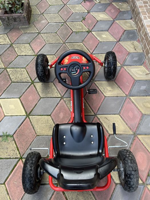 Kart Ferbedo cu pedale aproape nou