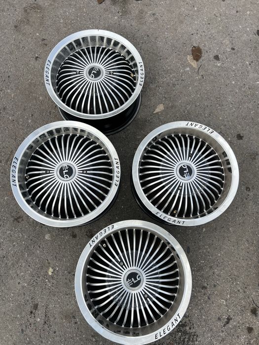 Elegant saka diska 13