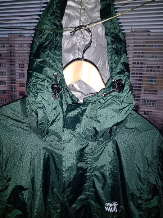 Дъждобран с гръб за раница Ferrino