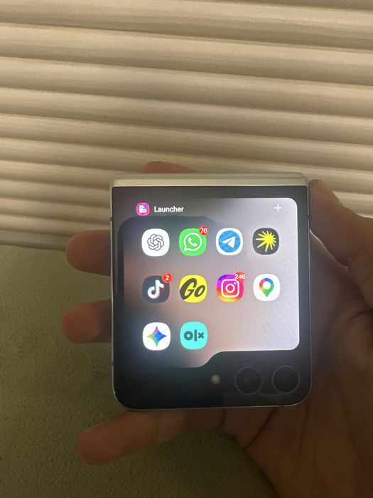 Samsung flip 5 256 mint