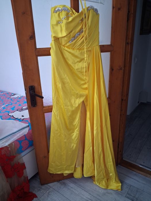 Rochii de seară făcută pe comandă