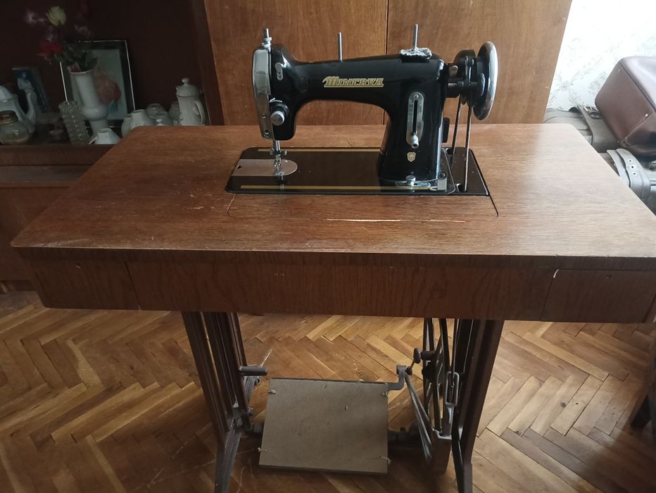 Крачна шевна машина Minerva