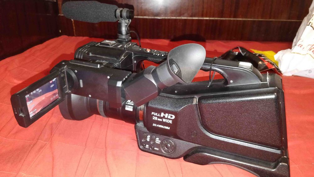 Camera Video Panasonic AG-AC8EJ  Full HD AVCCAM de umar