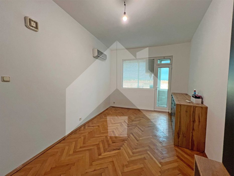 Продава се Двустаен апартамент в Нови пазар - 60 кв.м за 935 €/кв.м - Снимка #18