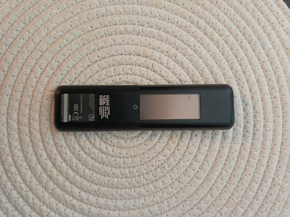 Vând telecomanda Samsung
