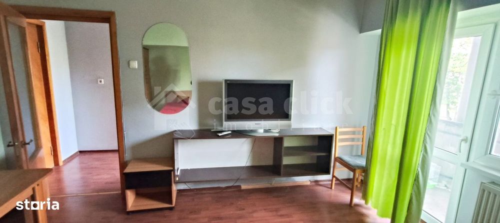 Apartament 1 cameră, decomandat, balcon mare, etaj 3, Piata Centrala